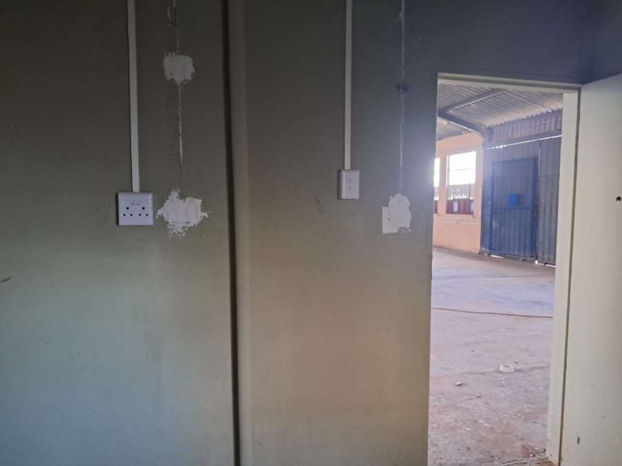 Commercial Property for Sale in Cape Road Industrial Eastern Cape